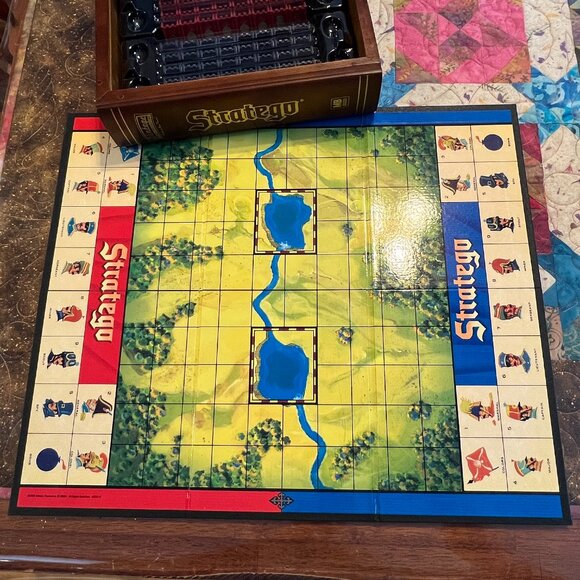 Parker Brothers Stratego Vintage Board Game Collection Wooden Book Case - Picture 4 of 11